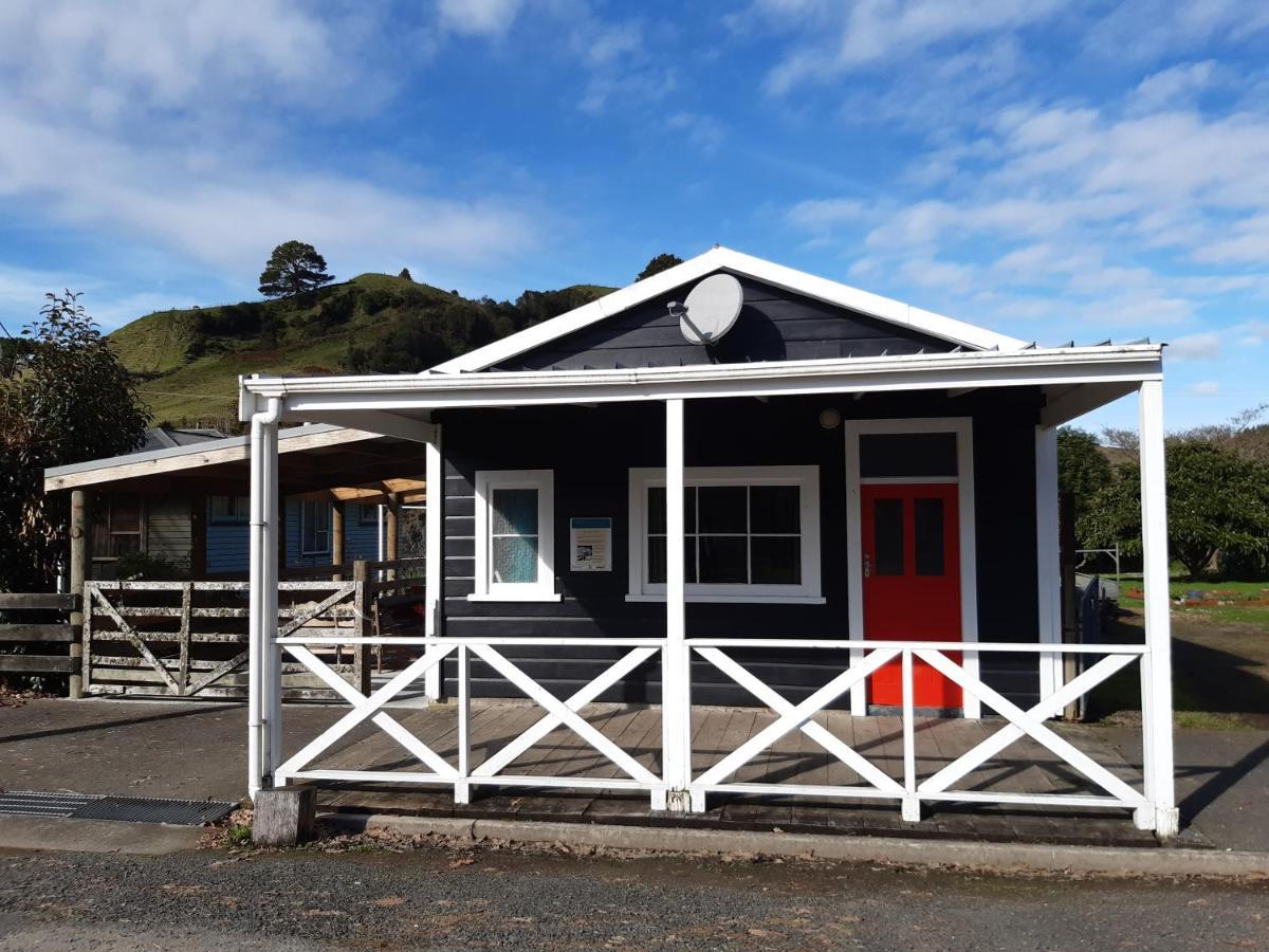 Whanga Butcher Shop Whangamomona Extérieur photo